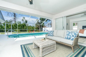 Beautiful Spacious Home! Close to Beaches - HEATED Private Pool